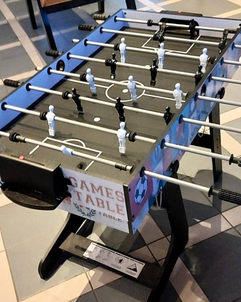 table-jeux-babyfoot-retouche-scaled (1)