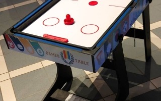 tables-jeux-palets-retouche-scaled (1)